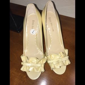 Beautiful ENZO ANGIOLINI Size 7M Sexy yet stunning